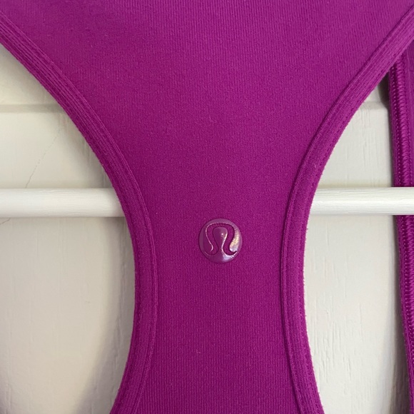 ⭐️ Lululemon Tank Top - Picture 3 of 3